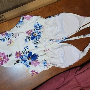 NWT Cupshe Floral one piece